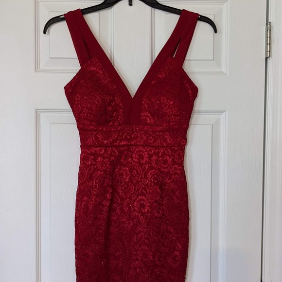 Homecoming Dress - Red Lace Form Fitting  with V Front Glitter & Lace  - Size 7 - Picture 3 of 16